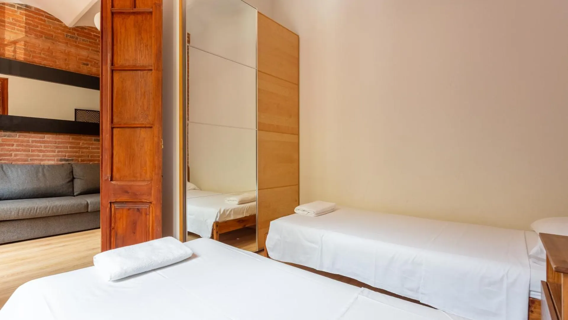 Eixample Sagrada Familia Apartments II Βαρκελώνη 0*,  Ισπανία